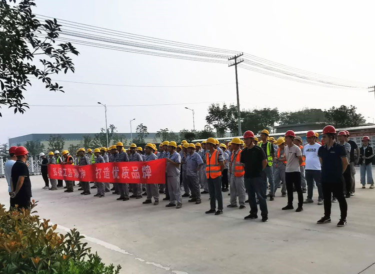 81封面.jpg 81封面.jpg