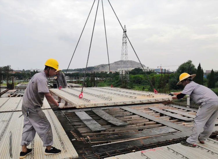 87封面.jpg 87封面.jpg