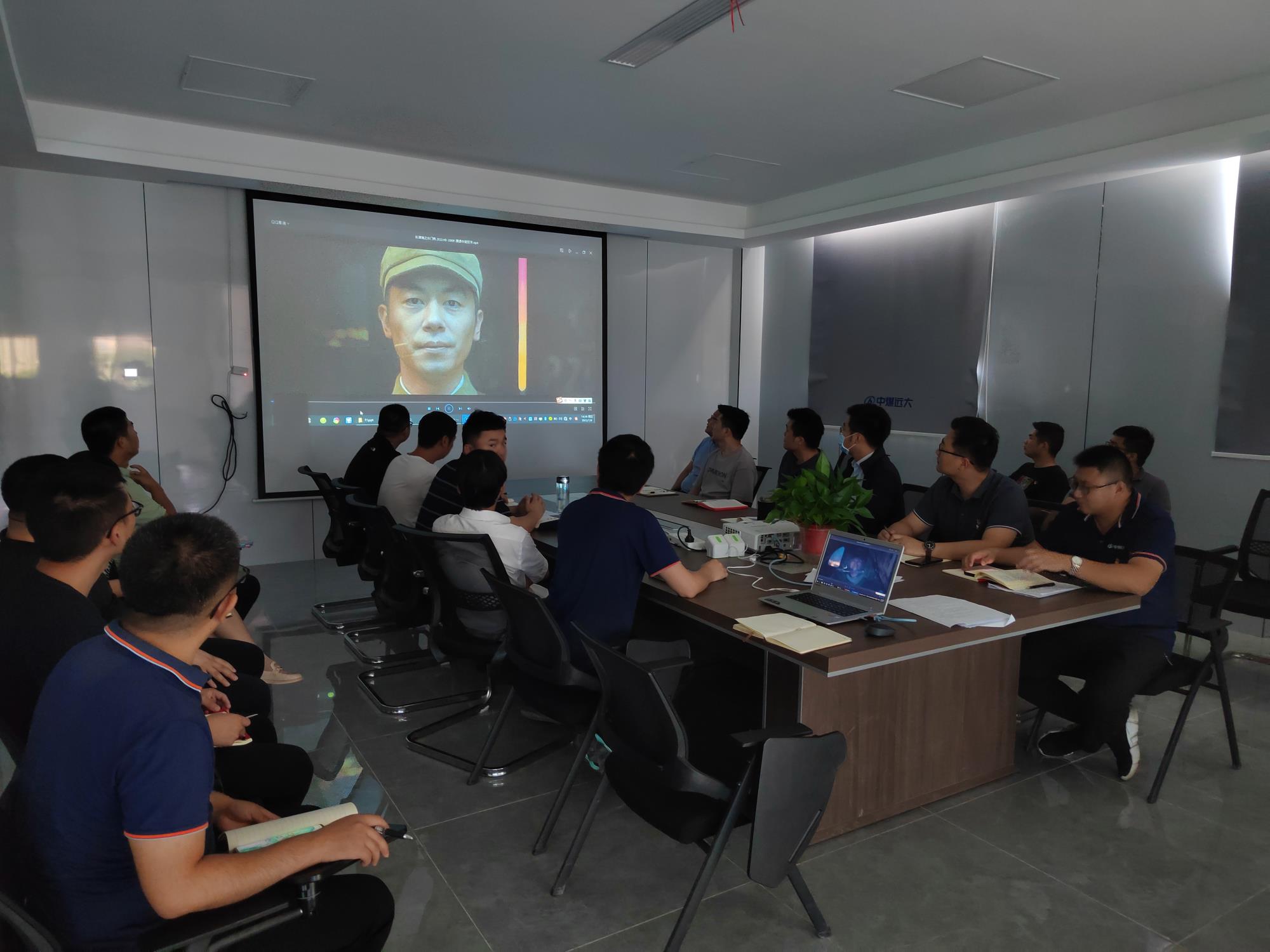 9c8a74e78e872808c62a860a8a9e24b.jpg 9c8a74e78e872808c62a860a8a9e24b.jpg